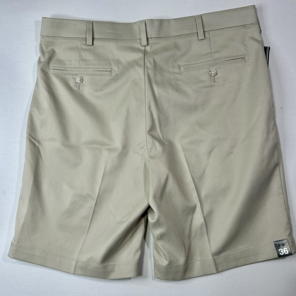 Roundtree & Yorke TravelSmart Shorts Mens 36 Khaki Pleated Stretch Waist NWT - Picture 2 of 7